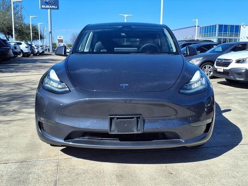 Used 2022 Tesla Model Y Long Range image 24