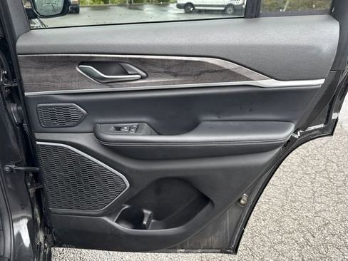 Used 2024 Jeep Grand Cherokee Limited 4xe image 29