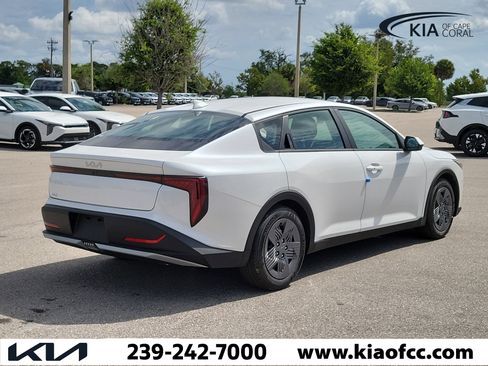 New 2026 Kia K4 FWD image 6