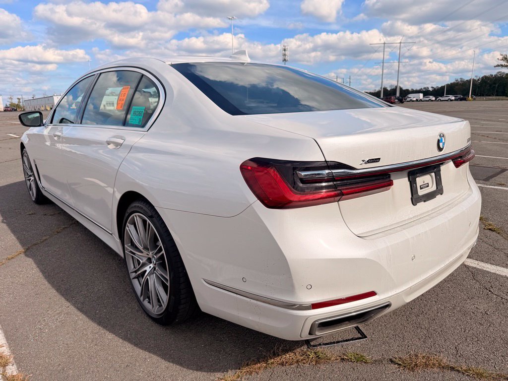 Used 2020 BMW 750i xDrive AWD/4WD image 3