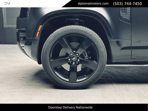 Used 2022 Land Rover Defender 110 V8 AWD/4WD image 40