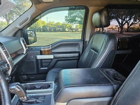 Used 2019 Ford F150 Lariat image 13