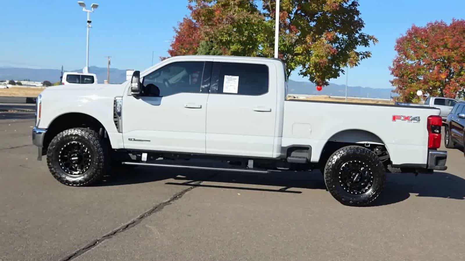 Used 2026 Ford F350 Lariat w/ FX4 Off-Road Package AWD/4WD image 5