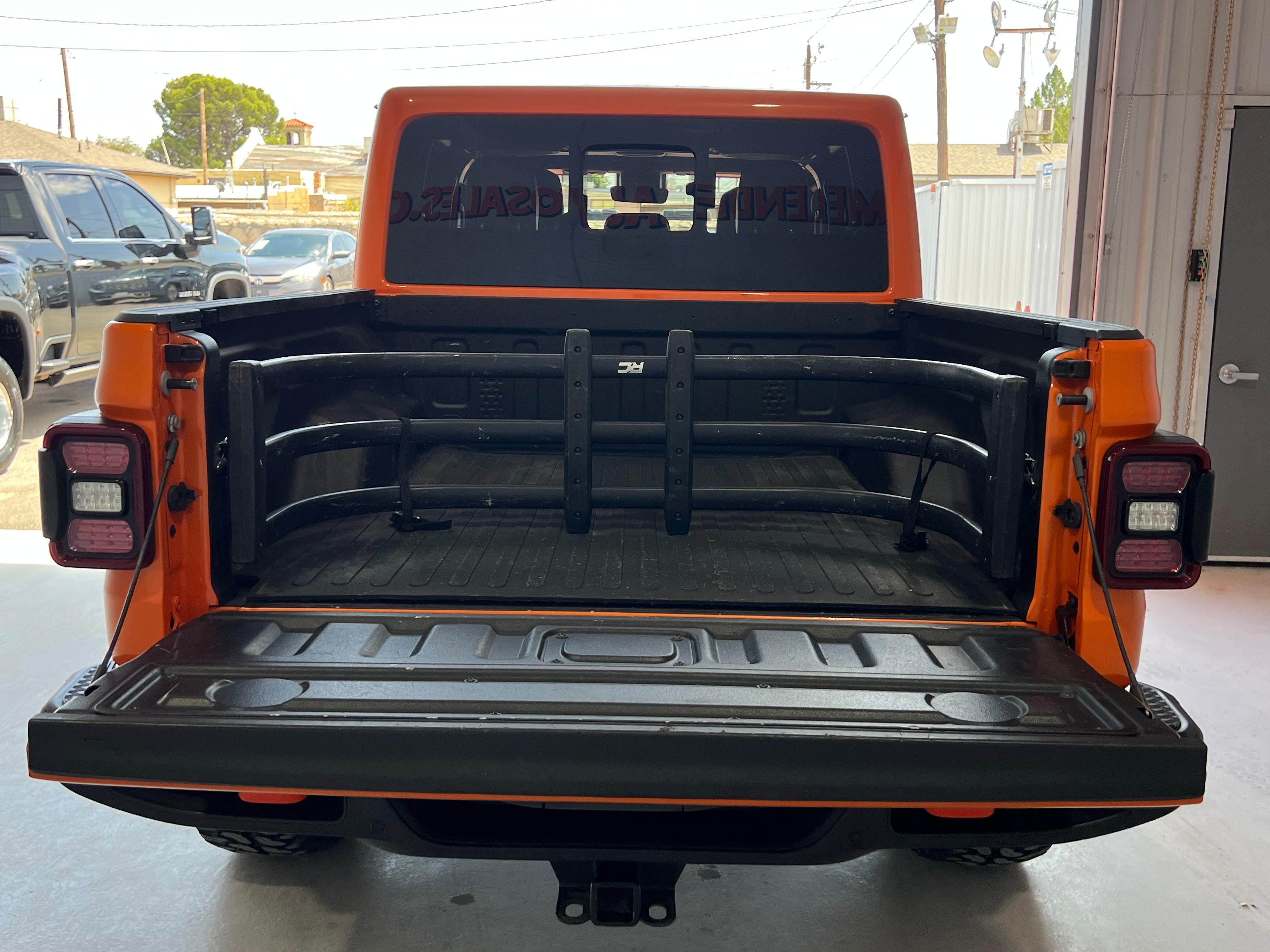 Used 2020 Jeep Gladiator Mojave AWD/4WD image 5