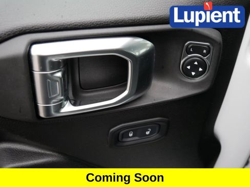 Used 2025 Jeep Wrangler Unlimited Sport AWD/4WD image 16