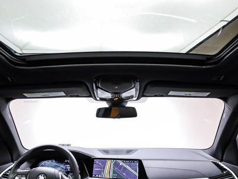 Used 2022 BMW X5 sDrive40i w/ Parking Assistance Package image 17