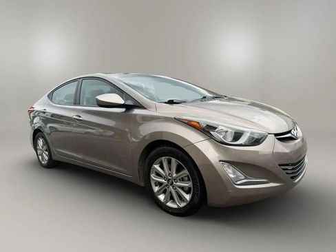 Used 2014 Hyundai Elantra SE w/ Option Group 02 FWD image 5