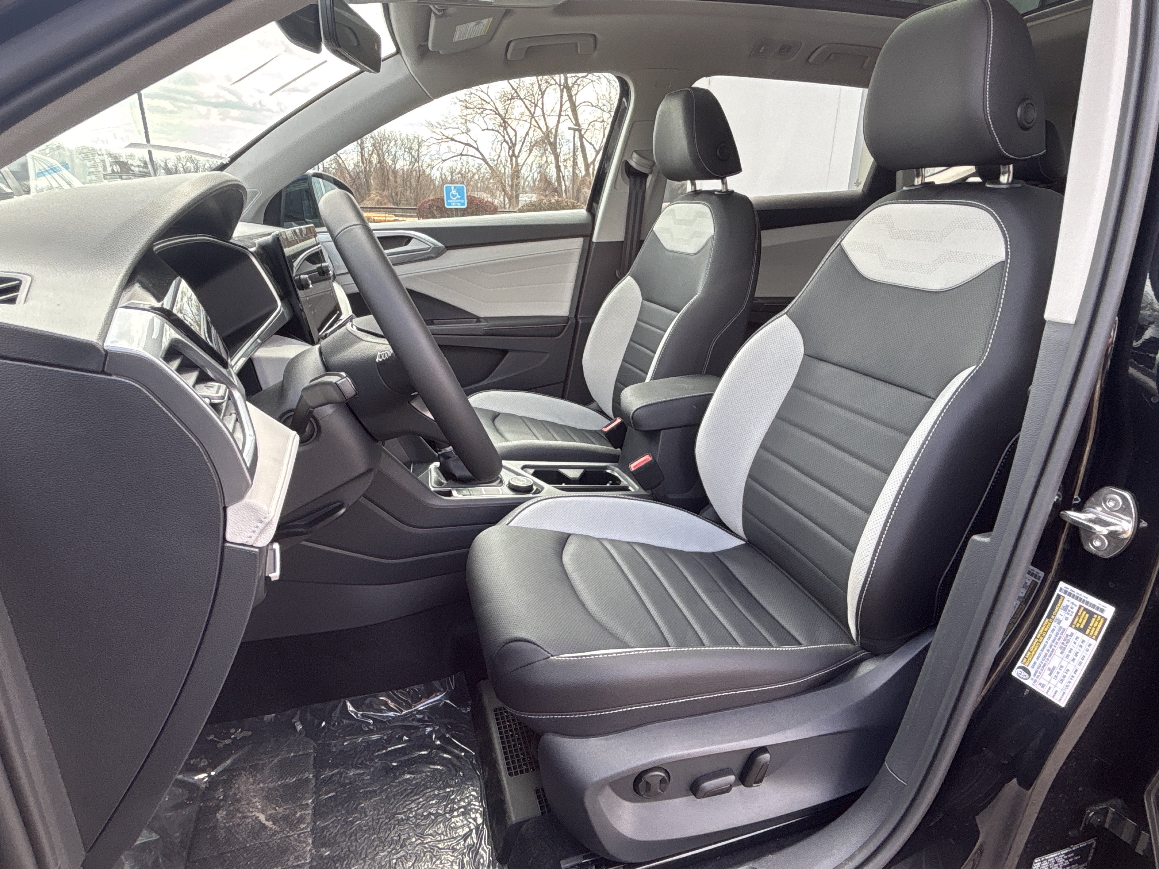 New 2026 Volkswagen Taos SEL AWD/4WD image 20