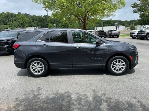 Used 2022 Chevrolet Equinox LT FWD image 9