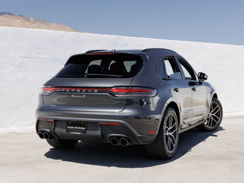 Certified 2023 Porsche Macan S AWD/4WD image 7