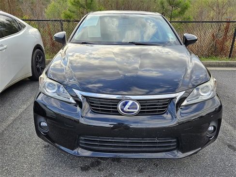 Used 2013 Lexus CT 200h image 2