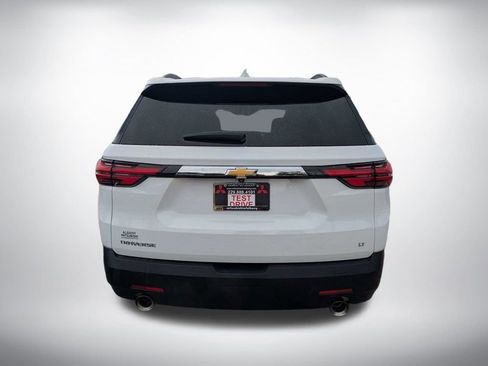 Used 2023 Chevrolet Traverse LT FWD image 4
