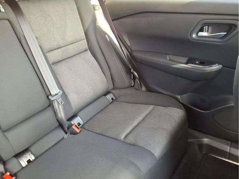 Certified 2026 Nissan Rogue SV FWD image 17