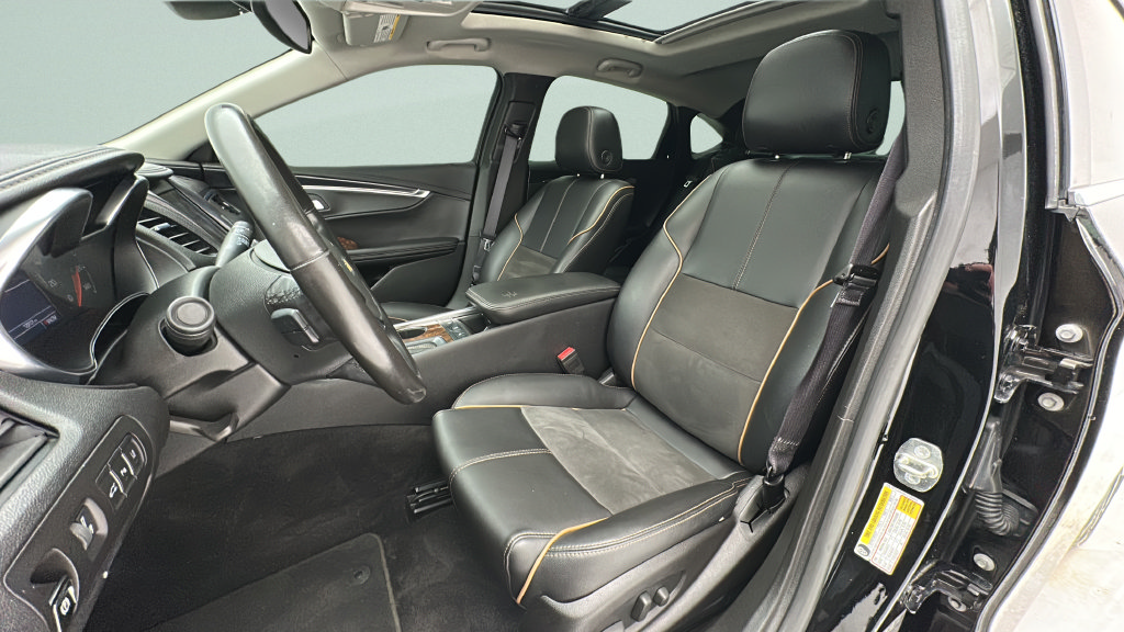 Used 2015 Chevrolet Impala LT FWD image 13