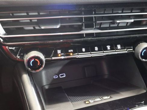 New 2026 Chevrolet Traverse Z71 w/ Driver Confidence Package image 19