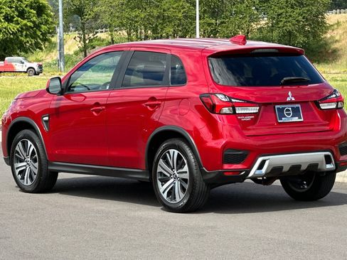 Used 2022 Mitsubishi Outlander Sport ES FWD image 5