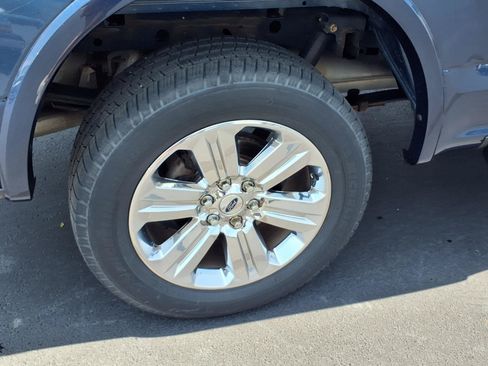Used 2018 Ford F150 Lariat w/ Equipment Group 502A Luxury AWD/4WD image 30