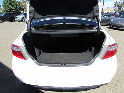 Used 2015 Toyota Camry SE FWD image 26