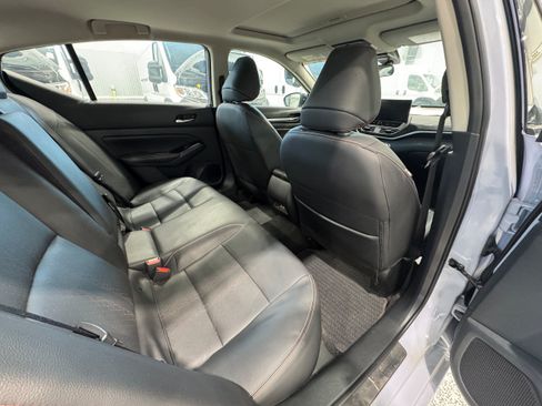 Used 2025 Nissan Altima 2.5 SR w/ SR Premium Package AWD/4WD image 10
