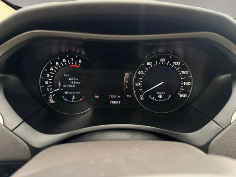 Used 2013 Lincoln MKZ FWD image 21