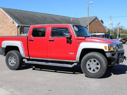 Used 2009 HUMMER H3T Luxury image 10