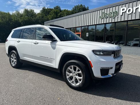 Used 2023 Jeep Grand Cherokee L Limited AWD/4WD image 17