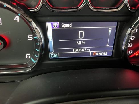 Used 2015 Chevrolet Suburban LTZ image 25