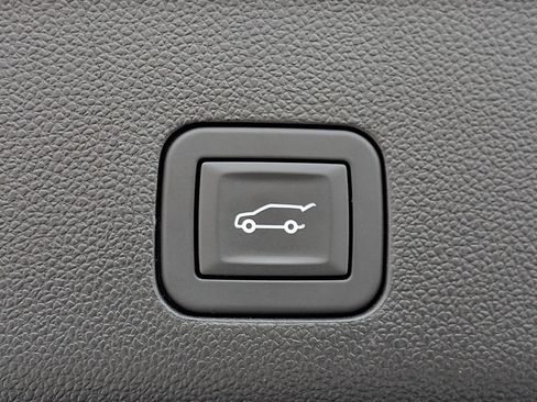 Certified 2026 Chevrolet Tahoe Z71 w/ Comfort Package AWD/4WD image 34