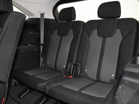 Certified 2024 Kia Sorento LX image 20