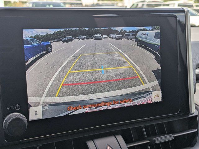 Used 2025 Toyota RAV4 XLE FWD image 20