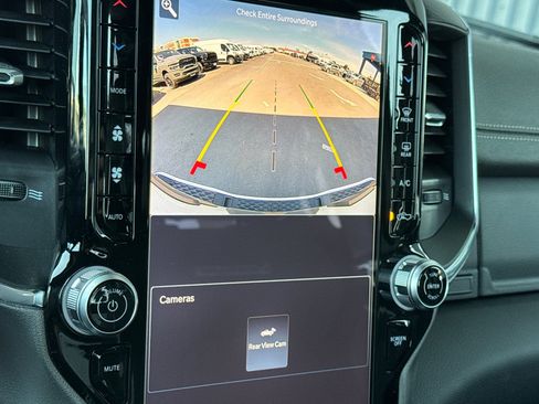 New 2026 RAM 1500 Laramie AWD/4WD image 18