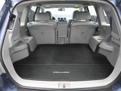 Used 2013 Toyota Highlander SE AWD/4WD image 34