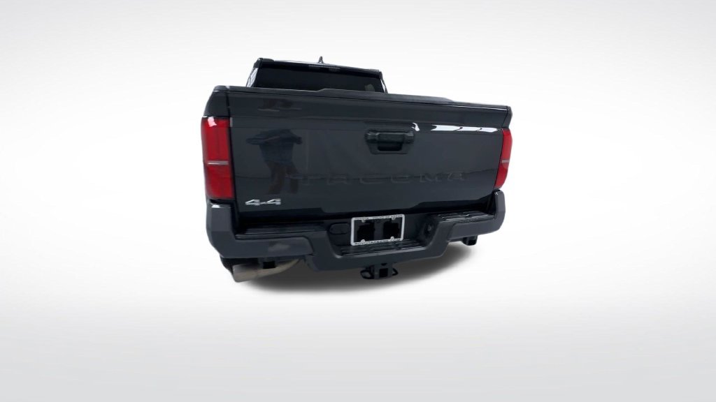Certified 2024 Toyota Tacoma SR5 AWD/4WD image 8