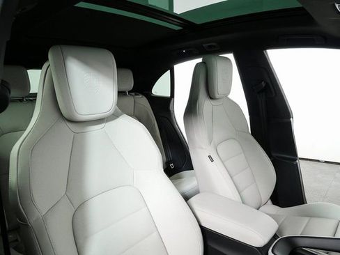 New 2026 Porsche Macan 4S Electric image 24