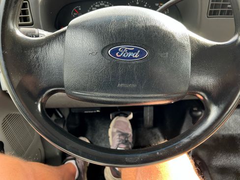 Used 2004 Ford F250 Lariat image 14