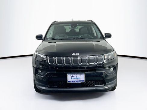 Used 2022 Jeep Compass Latitude w/ Convenience Group AWD/4WD image 2