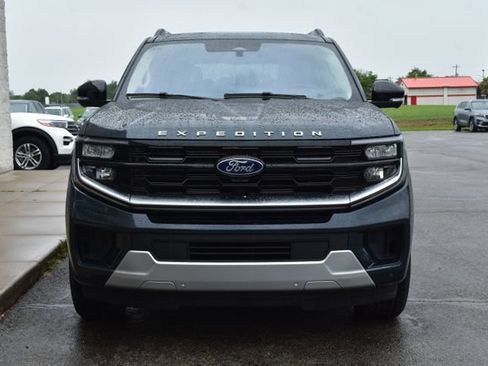 Used 2025 Ford Expedition Platinum w/ Platinum Ultimate Package AWD/4WD image 14