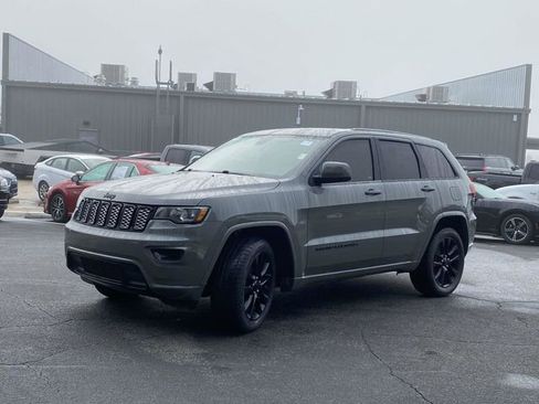 Used 2020 Jeep Grand Cherokee Altitude image 8