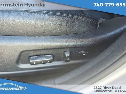 Used 2016 Kia Cadenza Premium image 10