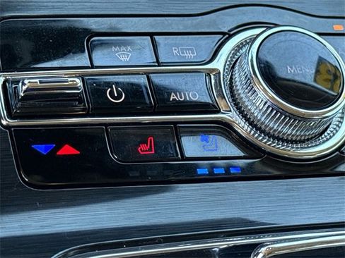 Certified 2023 Lincoln Nautilus Reserve image 30