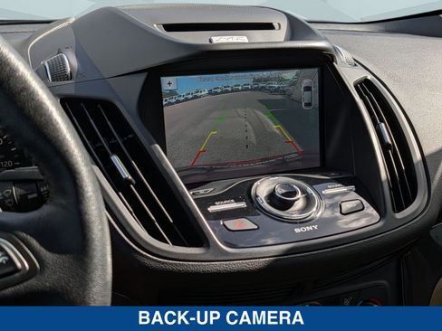 Used 2017 Ford Escape Titanium FWD image 31