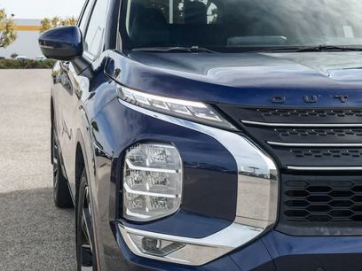 Used 2023 Mitsubishi Outlander SE