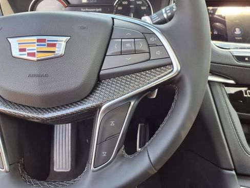 New 2025 Cadillac XT5 Sportv image 35