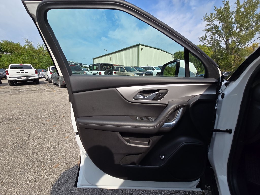Used 2022 Chevrolet Blazer LT AWD/4WD image 27