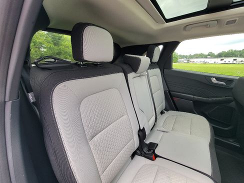 Used 2023 Ford Escape Active w/ Tech Pack #2 AWD/4WD image 29