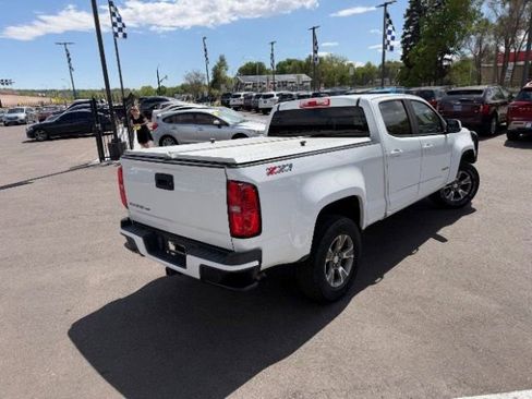 Used 2018 Chevrolet Colorado Z71 AWD/4WD image 14