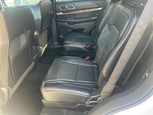 Used 2016 Ford Explorer Platinum AWD/4WD image 25