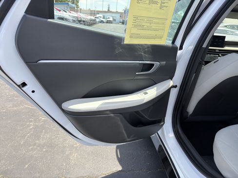 Used 2024 Hyundai Sonata SEL FWD image 17