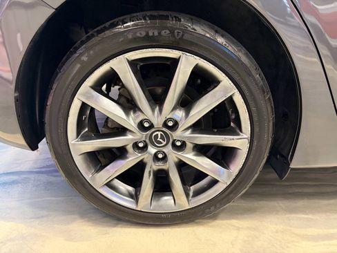 Used 2018 MAZDA MAZDA3 Grand Touring w/ Premium Equipment Package FWD image 27