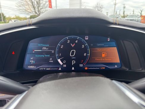 Used 2021 Chevrolet Corvette Stingray Preferred Cpe w/ Body-Colour Dual Roof Package RWD image 16